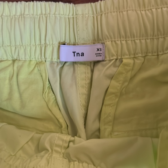 Aritzia Neon Yellow Overload Cargo Pant XS - Picture 4 of 4